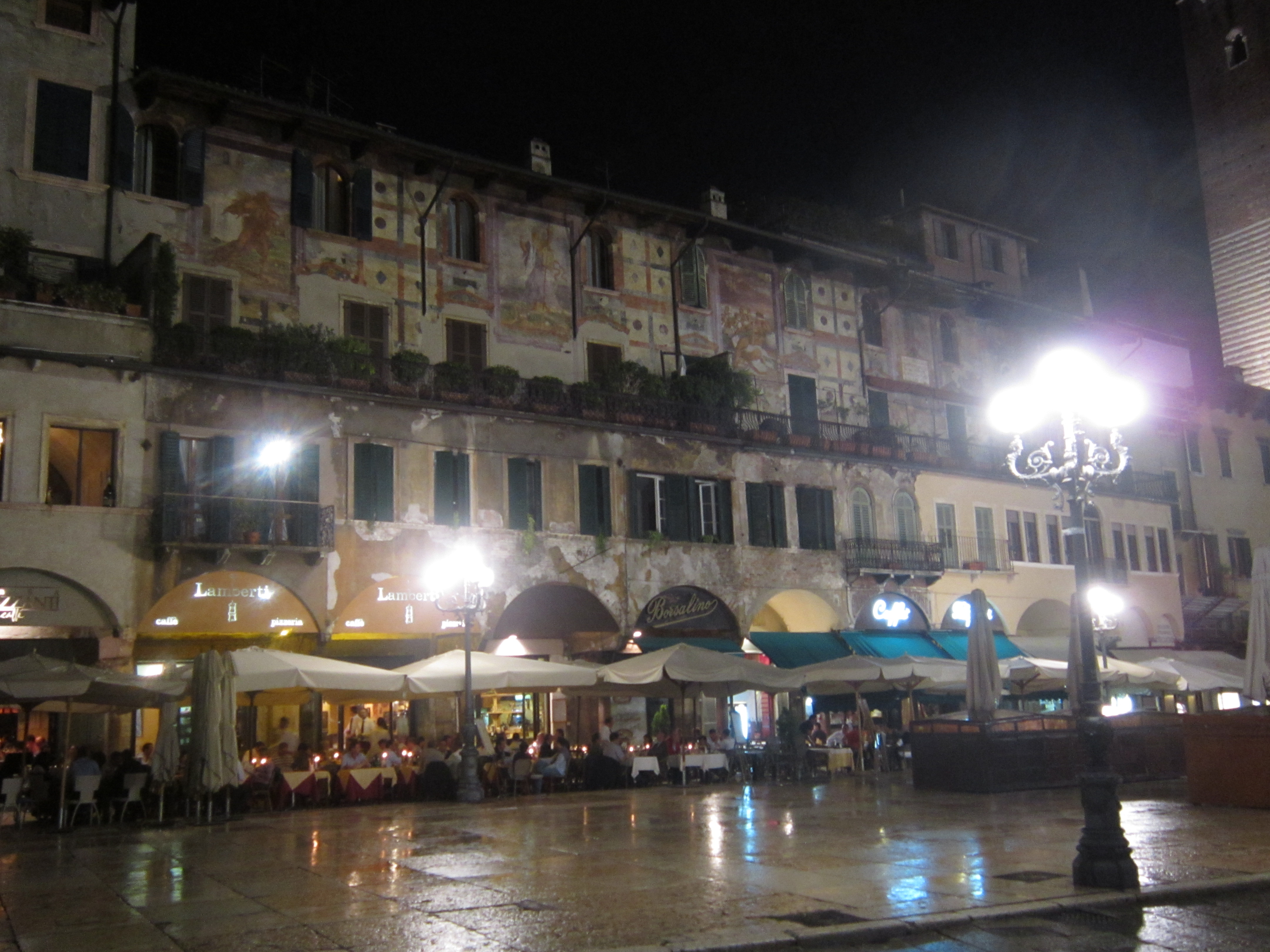 Verona by night 